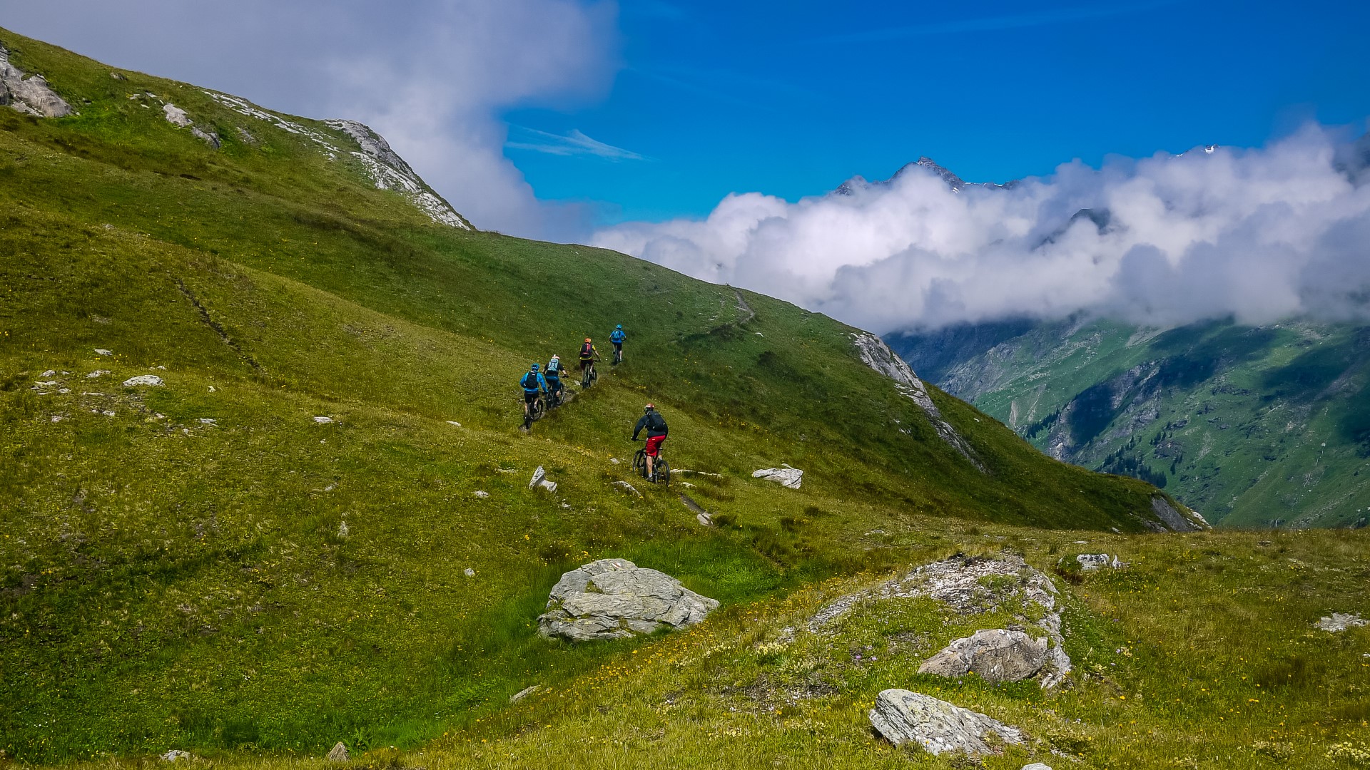 Exploration en petit comité dans la région de Mauvoisin 