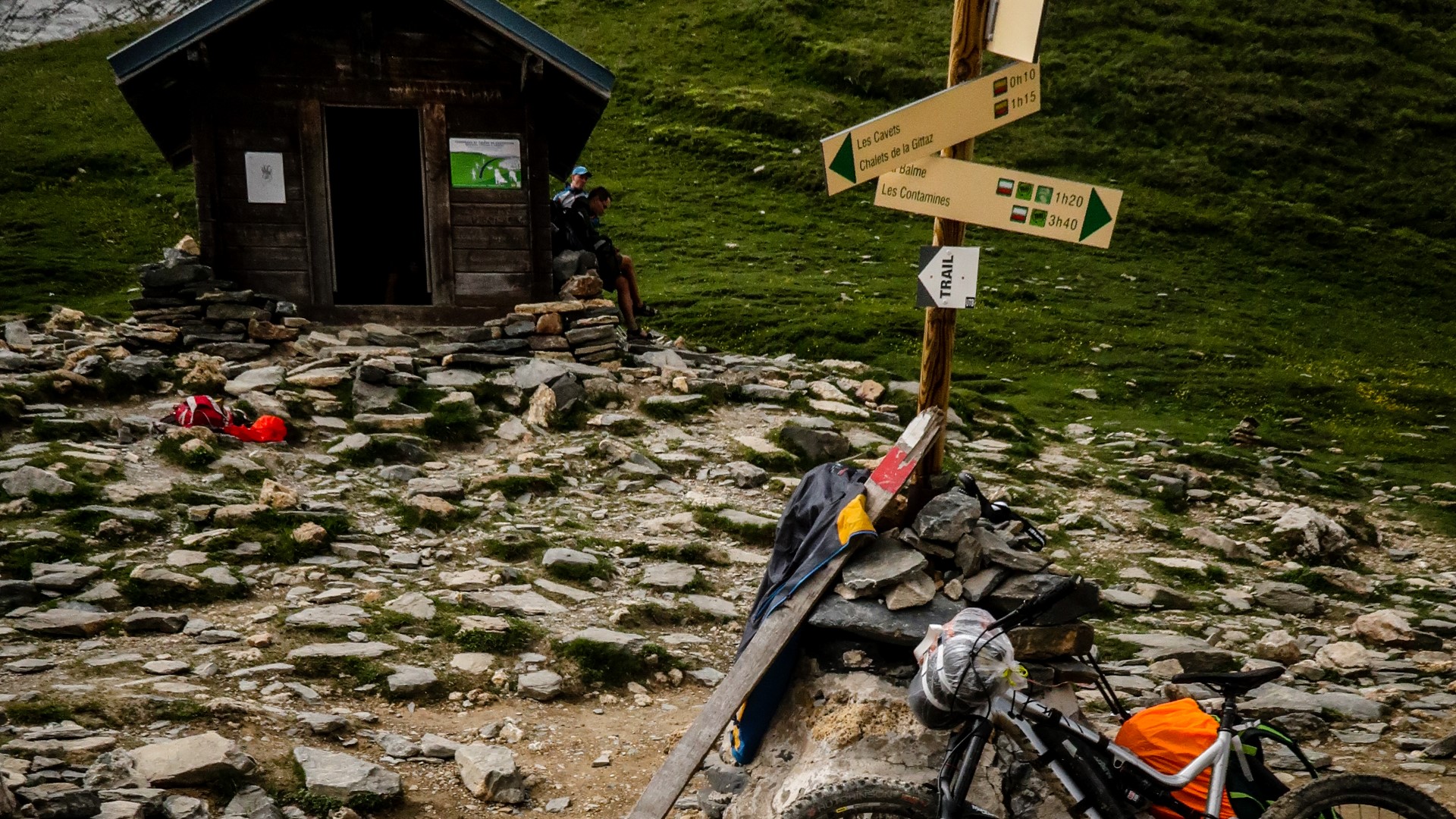 Tour du massif du Beaufortain, en bike et bivouac Tour du massif du Beaufortain, en bike et bivouac