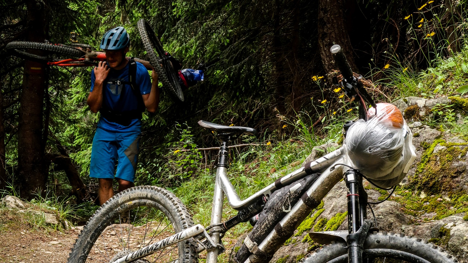 Tour du massif du Beaufortain, en bike et bivouac Tour du massif du Beaufortain, en bike et bivouac
