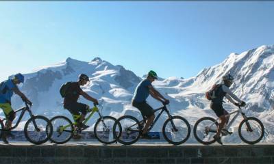 Demi-dieux avant même d´enfourcher le bike!