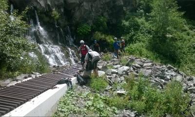 Pause raffraichissement à la Fontaine à Moïse...